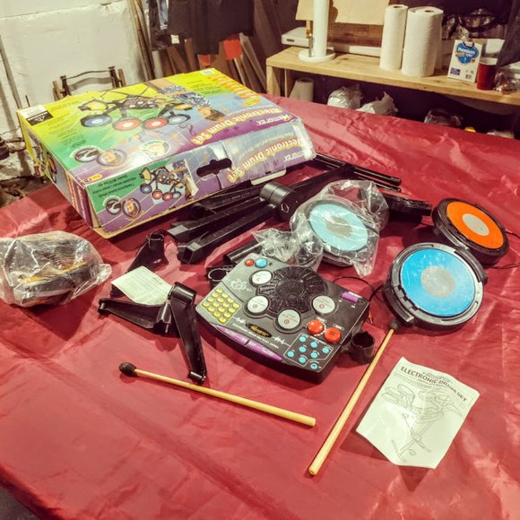 Memorex Electronic Drum Set 6 Pad Drum Set - Picture 5 of 6